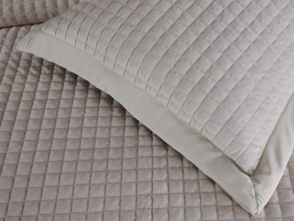 Покрывало Софи де Марко Лоретта (молоко)