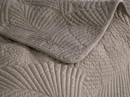 Покрывало Софи де Марко Ноэль (крем) 240х260